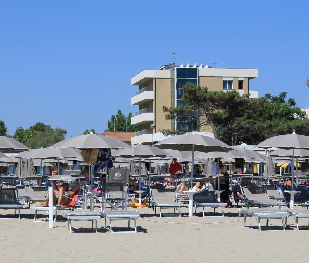 Hotel Astor B&B Lido di Classe Extérieur photo