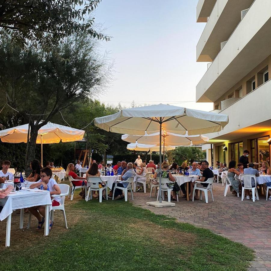 Hotel Astor B&B Lido di Classe Extérieur photo