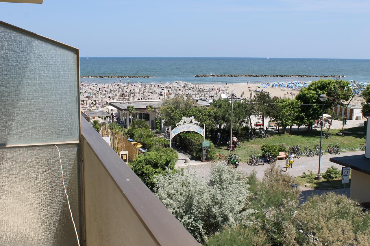 Hotel Astor B&B Lido di Classe Extérieur photo